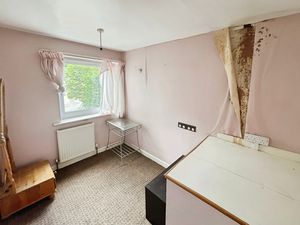 Bedroom 4- click for photo gallery
